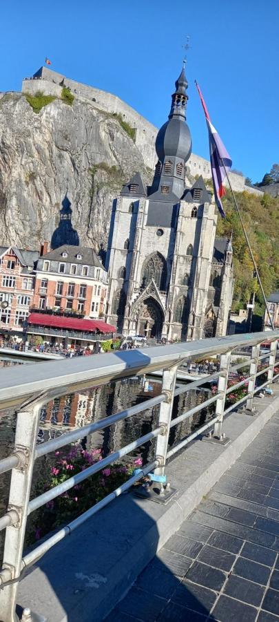 Un Studio A Louer Ds Un Endroit Calme Pres De La Ville De Dinant Exterior photo